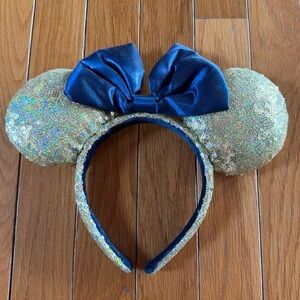 Disney Parks WDW 50th Anniversary Gold Sequin Blue Bow Ears Headband EARidescent